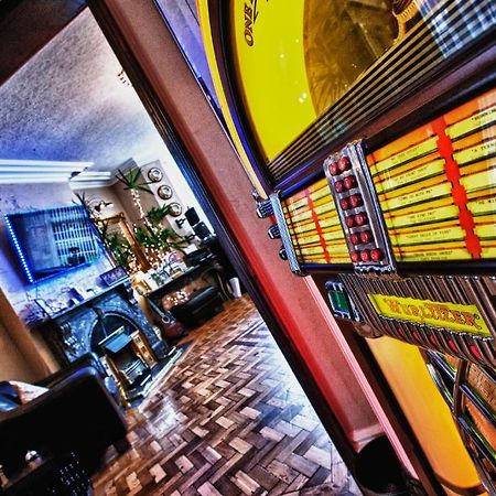 ホテルThe Caribbean ドンカスター エクステリア 写真